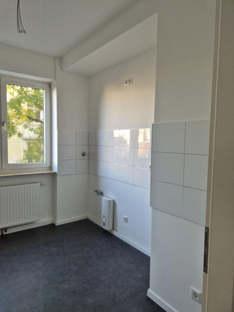 Prenájom bytu 2-izbový 61 m², Düsseldorf, Severné Porýnie - Westfálsko Prenájom bytu 2-izbový 61 m², Düsseldorf, Severné Porýnie - Westfálsko