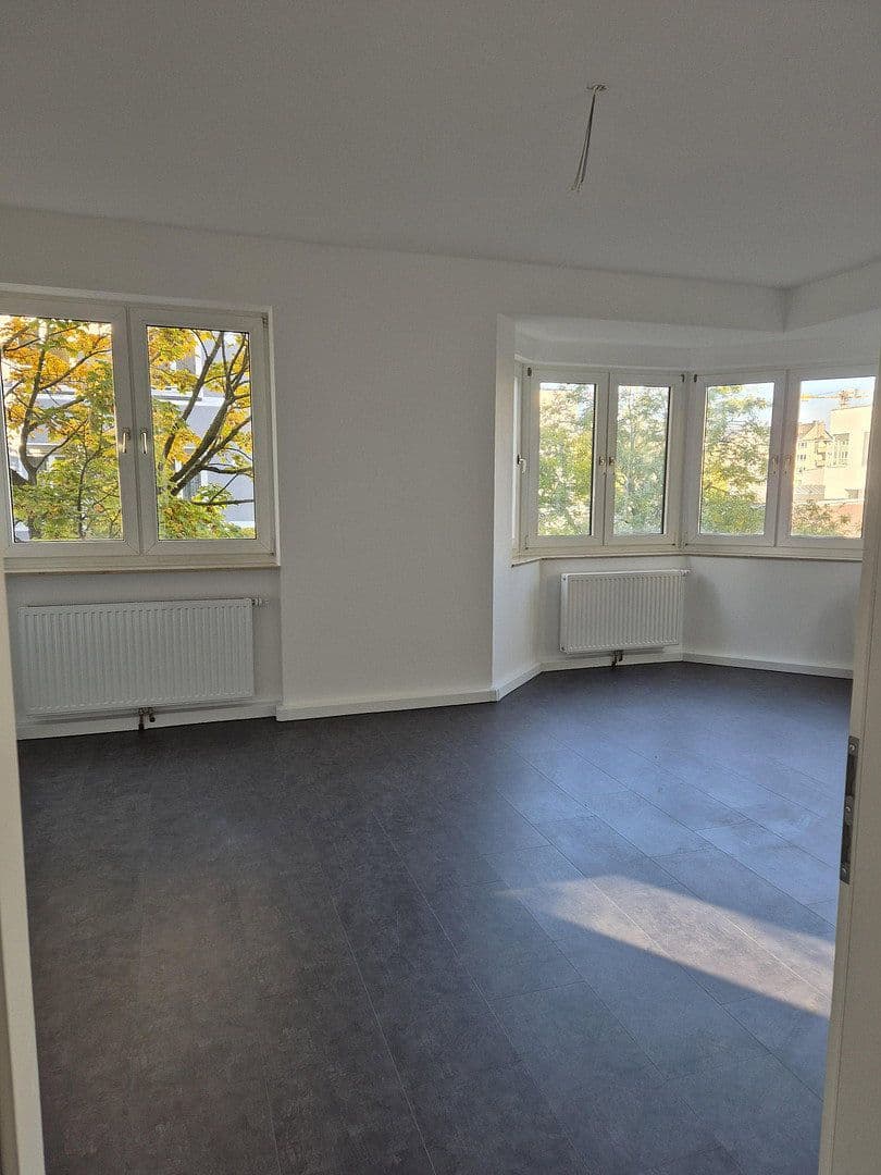 Prenájom bytu 2-izbový 61 m², Düsseldorf, Severné Porýnie - Westfálsko Prenájom bytu 2-izbový 61 m², Düsseldorf, Severné Porýnie - Westfálsko