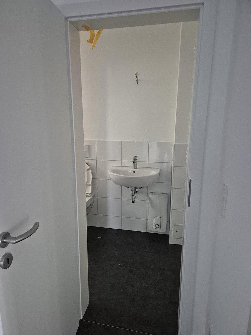 Prenájom bytu 2-izbový 61 m², Düsseldorf, Severné Porýnie - Westfálsko Prenájom bytu 2-izbový 61 m², Düsseldorf, Severné Porýnie - Westfálsko