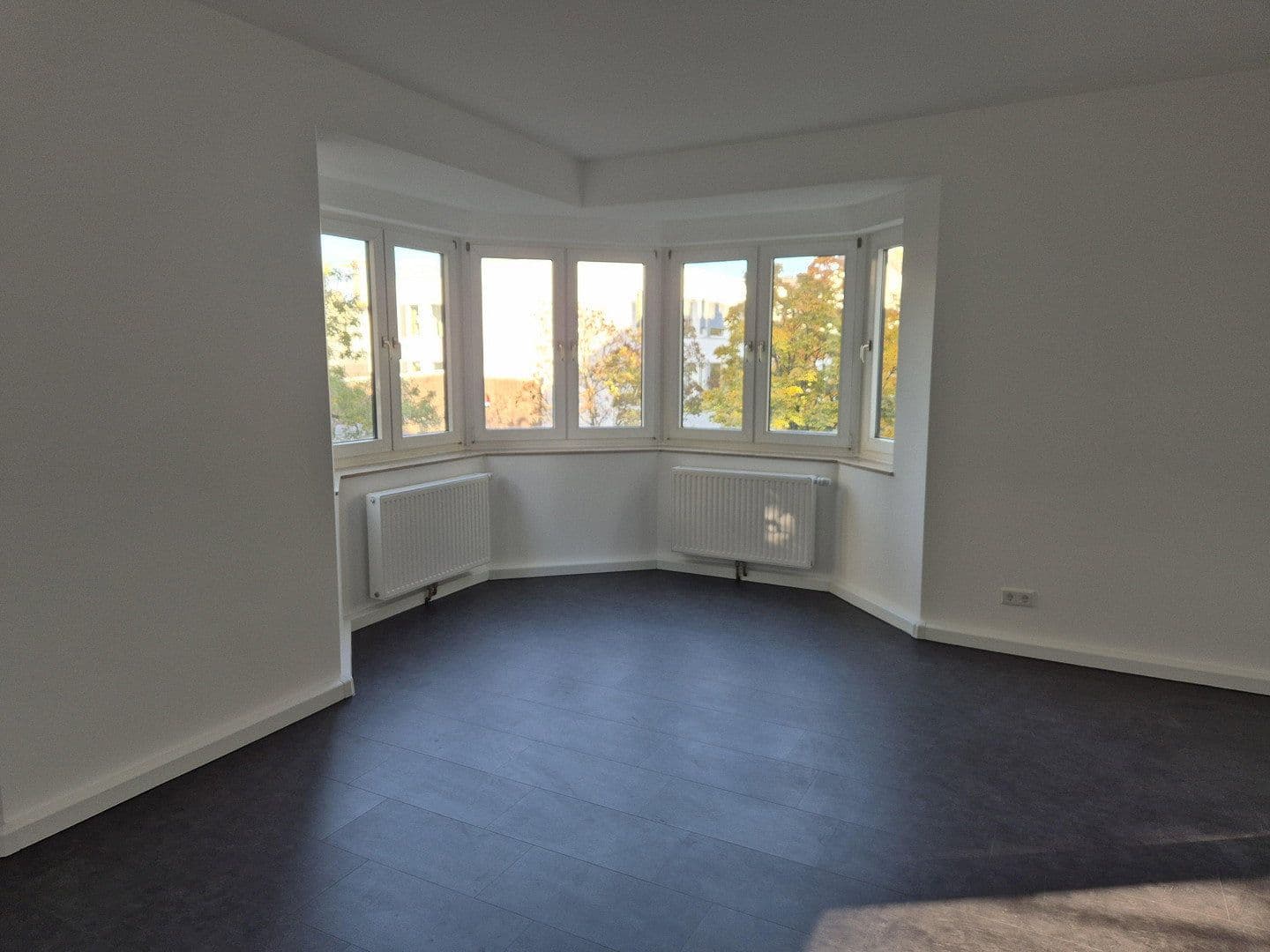 Prenájom bytu 2-izbový 61 m², Düsseldorf, Severné Porýnie - Westfálsko Prenájom bytu 2-izbový 61 m², Düsseldorf, Severné Porýnie - Westfálsko