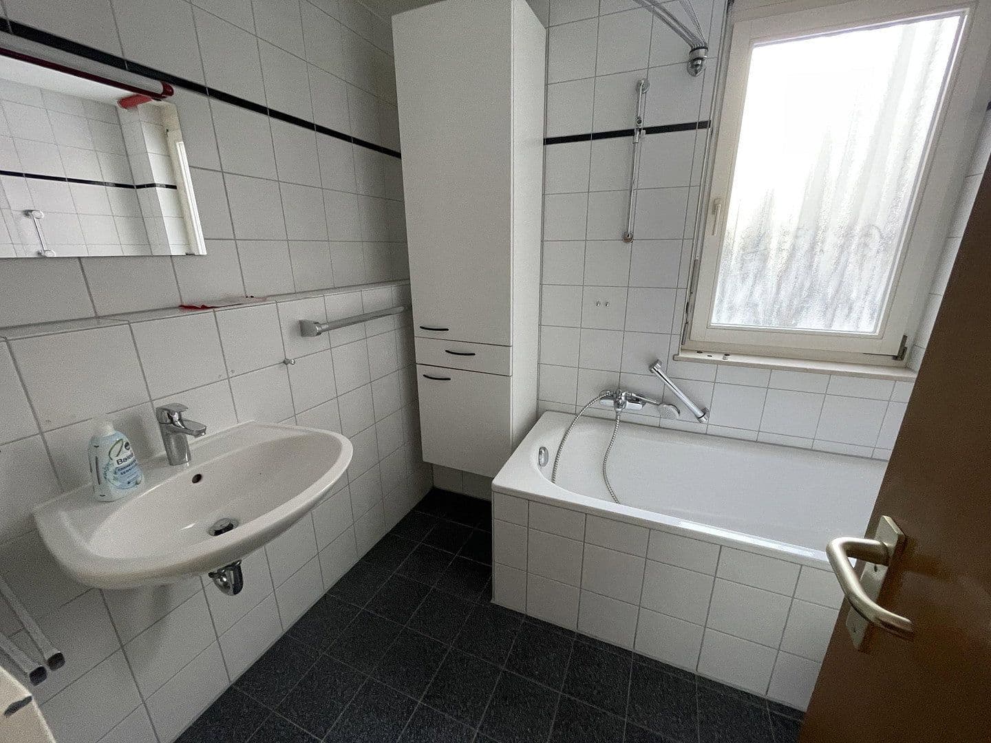 Prenájom bytu 2-izbový 60 m², Stuttgart, Bádensko-Wurttembersko Prenájom bytu 2-izbový 60 m², Stuttgart, Bádensko-Wurttembersko