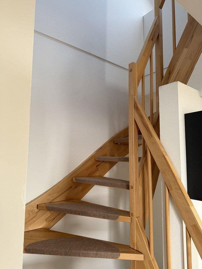 Prenájom bytu 4-izbový 135 m², Am Siefen 54, Solingen, Severné Porýnie - Westfálsko Prenájom bytu 4-izbový 135 m², Am Siefen 54, Solingen, Severné Porýnie - Westfálsko