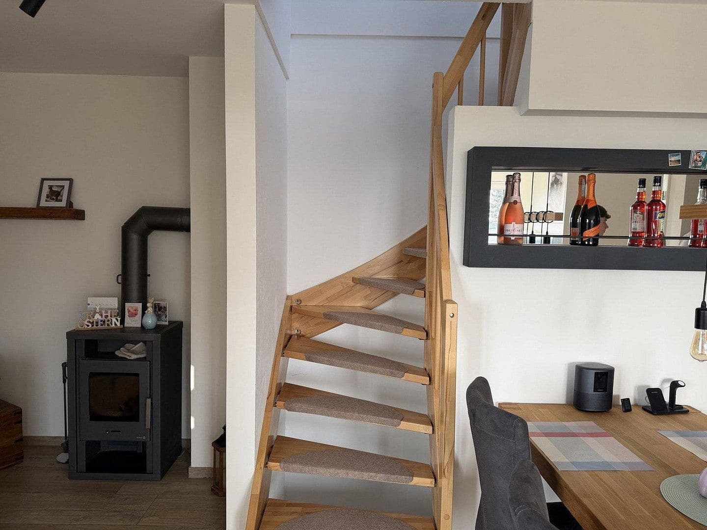 Prenájom bytu 4-izbový 135 m², Am Siefen 54, Solingen, Severné Porýnie - Westfálsko Prenájom bytu 4-izbový 135 m², Am Siefen 54, Solingen, Severné Porýnie - Westfálsko