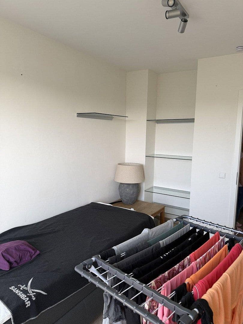Prenájom bytu 4-izbový 135 m², Am Siefen 54, Solingen, Severné Porýnie - Westfálsko Prenájom bytu 4-izbový 135 m², Am Siefen 54, Solingen, Severné Porýnie - Westfálsko