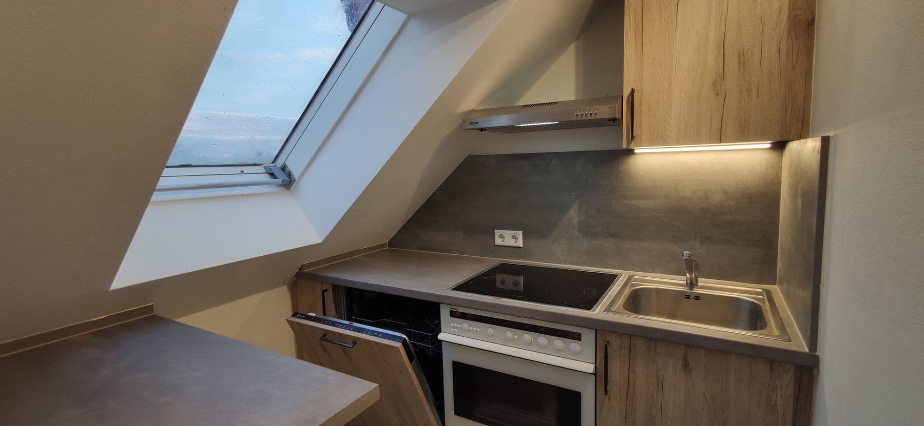Prenájom bytu 2-izbový 45 m², Aurach, Bavorsko Prenájom bytu 2-izbový 45 m², Aurach, Bavorsko