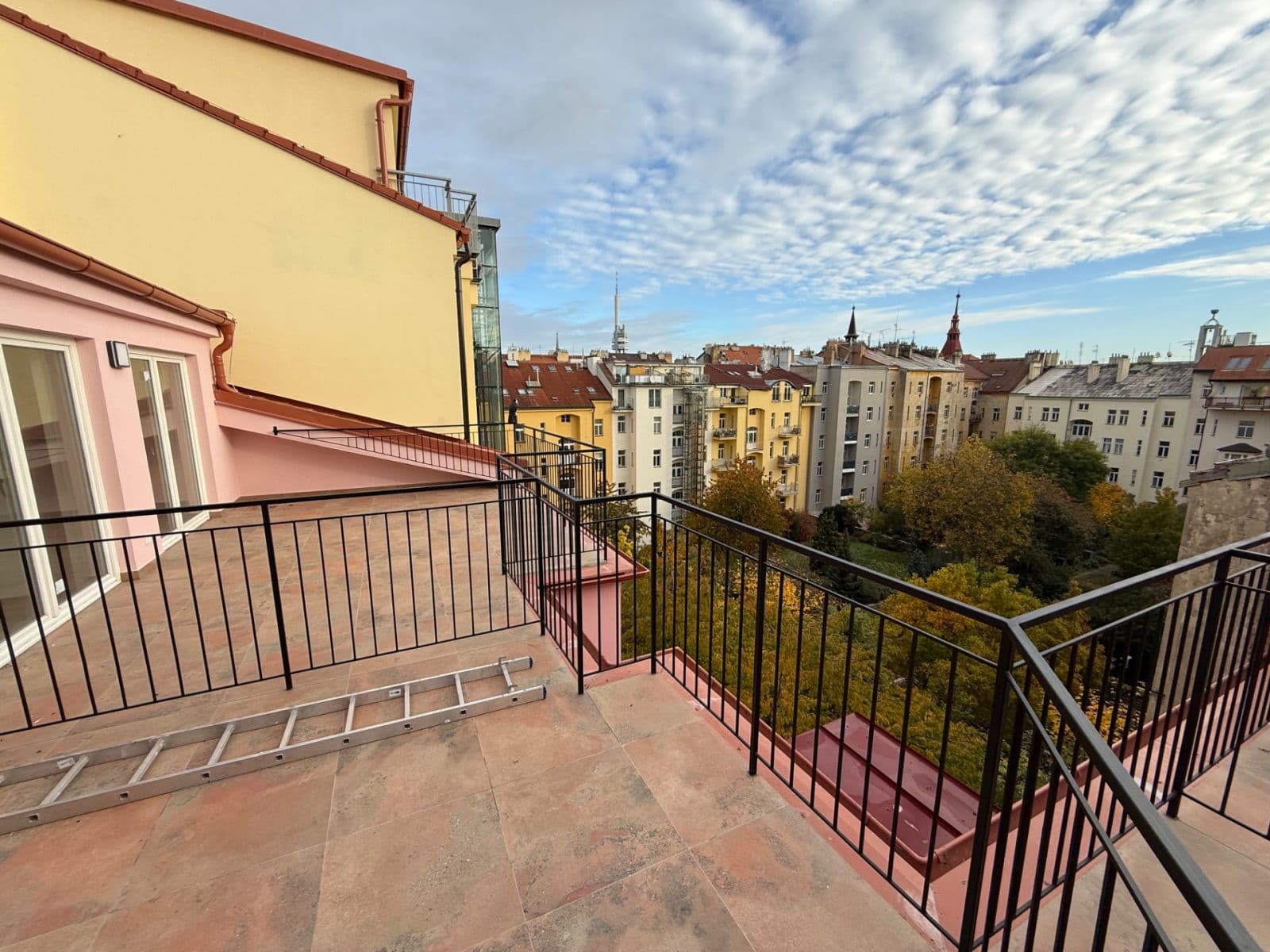 Prenájom bytu 2-izbový 85 m², Chodská, Praha, Praha Prenájom bytu 2-izbový 85 m², Chodská, Praha, Praha