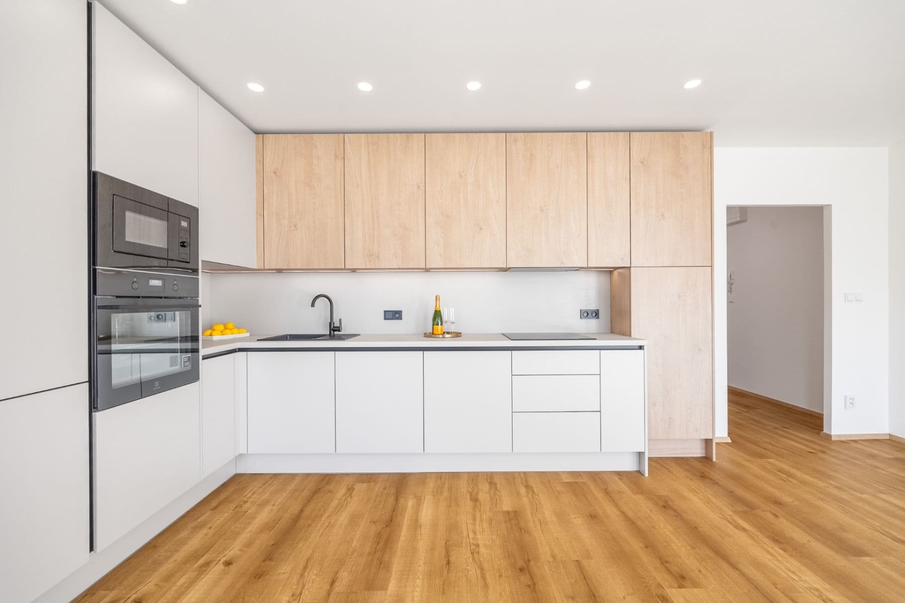 Predaj bytu 3-izbový 81 m², Borovanského, Praha, Praha Predaj bytu 3-izbový 81 m², Borovanského, Praha, Praha