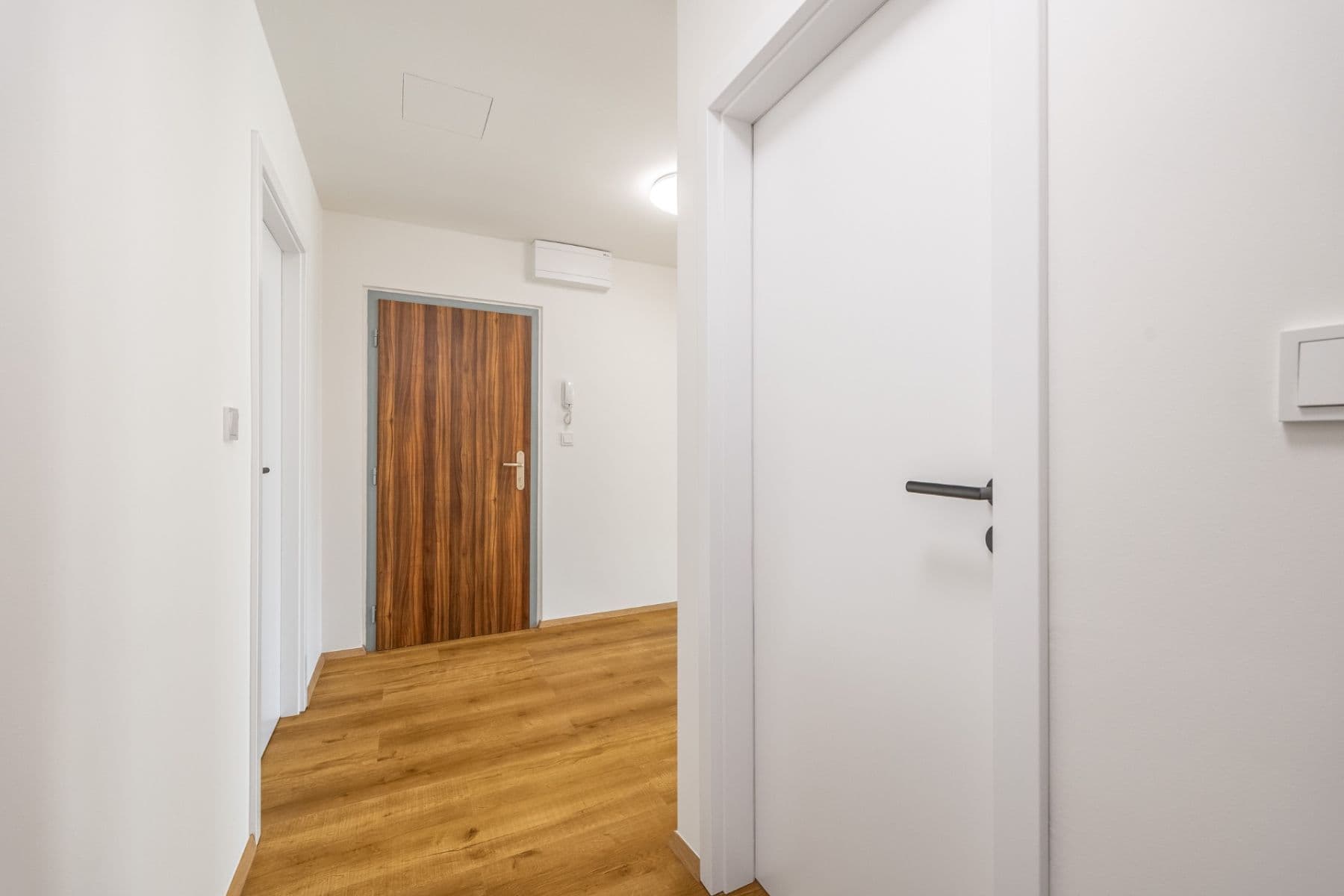 Predaj bytu 3-izbový 81 m², Borovanského, Praha, Praha Predaj bytu 3-izbový 81 m², Borovanského, Praha, Praha