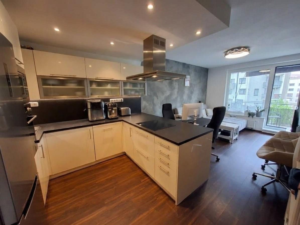 Prenájom bytu 2-izbový 55 m², Pod Harfou, Praha, Praha Prenájom bytu 2-izbový 55 m², Pod Harfou, Praha, Praha