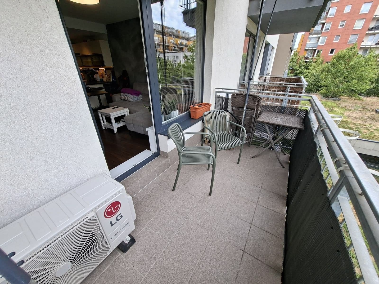 Prenájom bytu 2-izbový 55 m², Pod Harfou, Praha, Praha Prenájom bytu 2-izbový 55 m², Pod Harfou, Praha, Praha