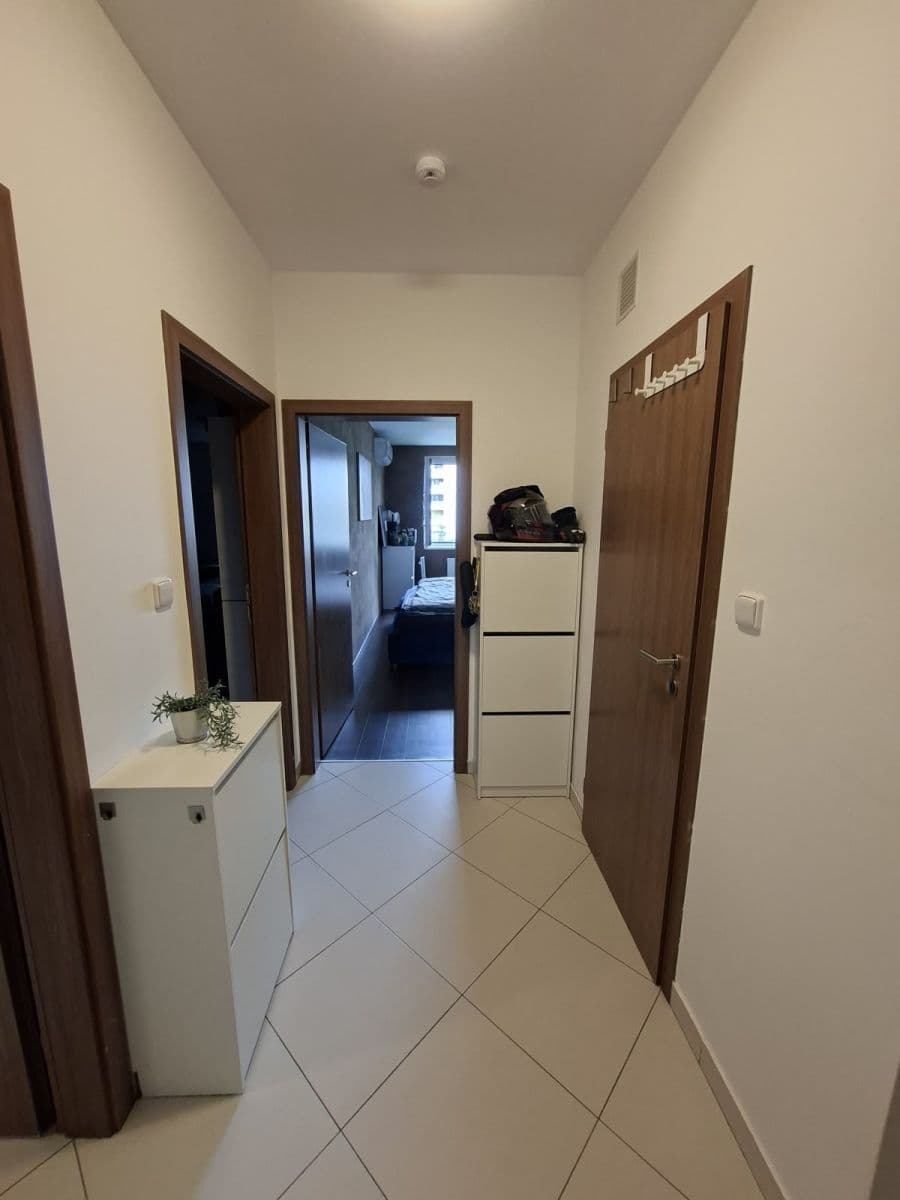 Prenájom bytu 2-izbový 55 m², Pod Harfou, Praha, Praha Prenájom bytu 2-izbový 55 m², Pod Harfou, Praha, Praha