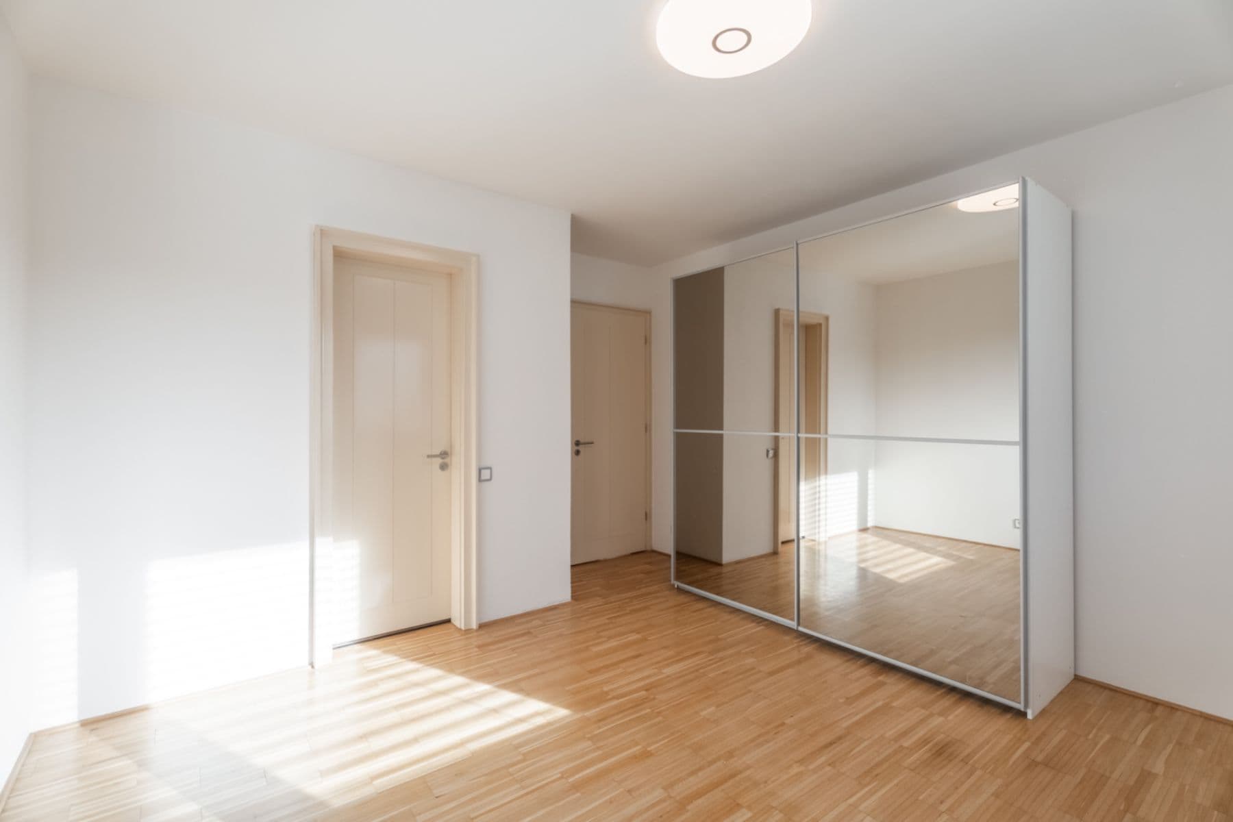 Predaj bytu 3-izbový 123 m², Rohanské nábřeží, Praha, Praha Predaj bytu 3-izbový 123 m², Rohanské nábřeží, Praha, Praha