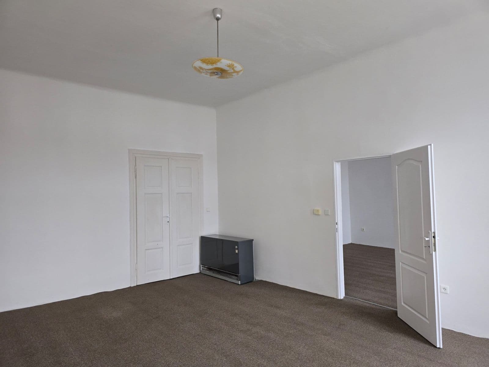Prenájom bytu 2-izbový 75 m², Komenského náměstí, Jičín, Královéhradecký kraj Prenájom bytu 2-izbový 75 m², Komenského náměstí, Jičín, Královéhradecký kraj