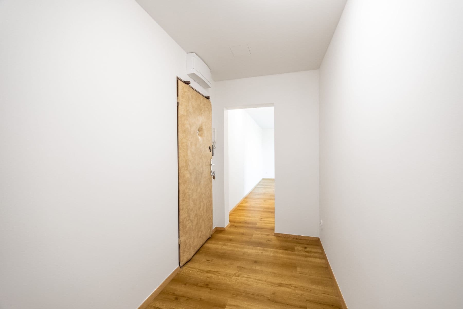 Predaj bytu 3-izbový 57 m², Nekvasilova, Praha, Praha Predaj bytu 3-izbový 57 m², Nekvasilova, Praha, Praha