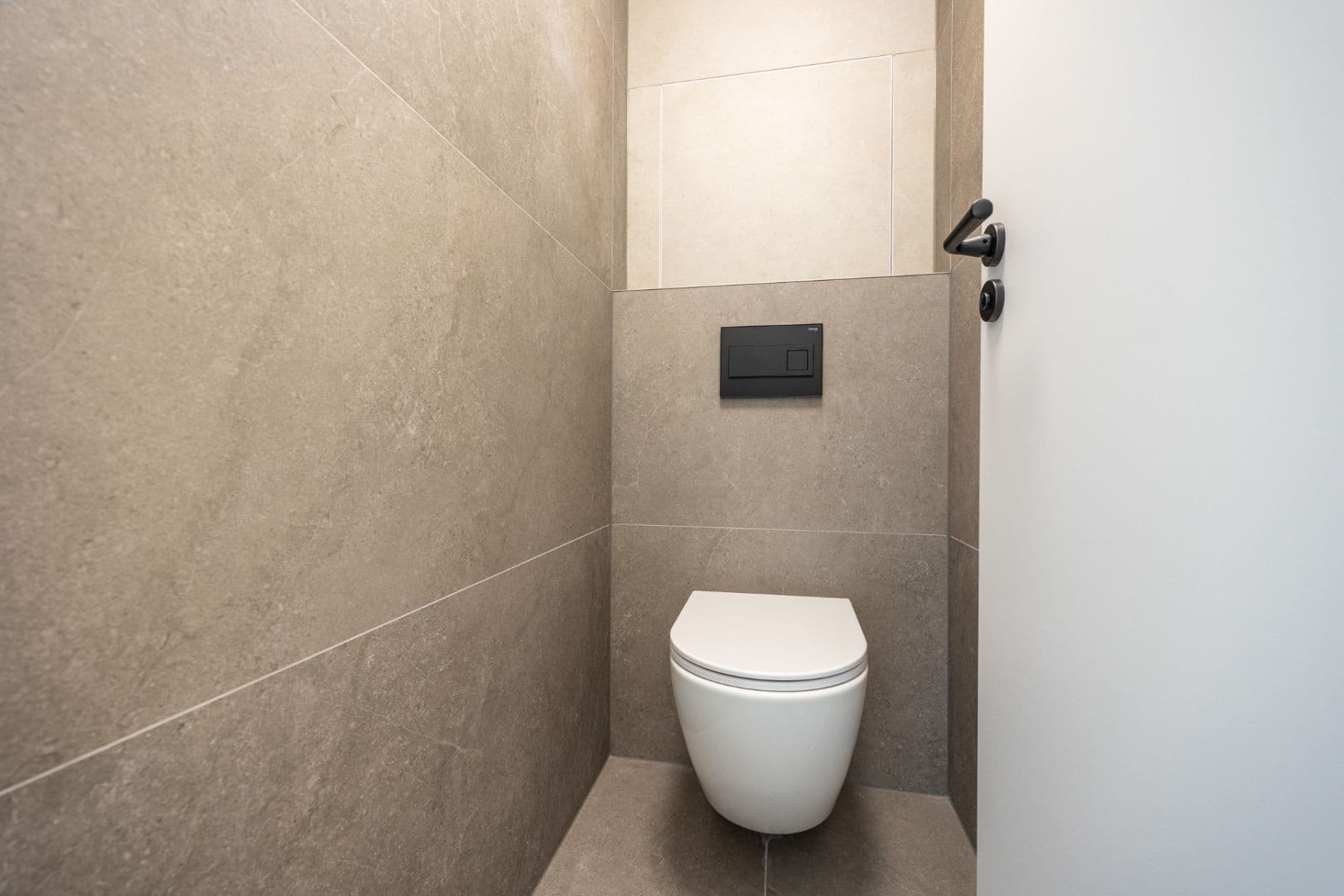 Predaj bytu 3-izbový 57 m², Nekvasilova, Praha, Praha Predaj bytu 3-izbový 57 m², Nekvasilova, Praha, Praha