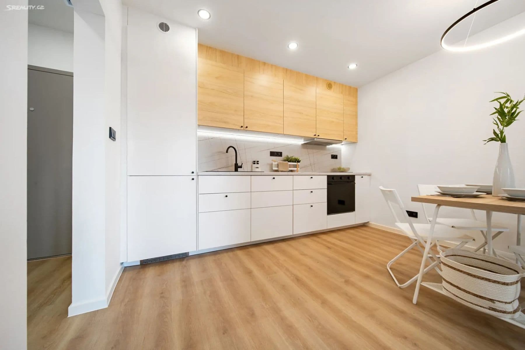 Predaj bytu 2-izbový 52 m², Jana Zajíce, Pardubice, Pardubický kraj Predaj bytu 2-izbový 52 m², Jana Zajíce, Pardubice, Pardubický kraj