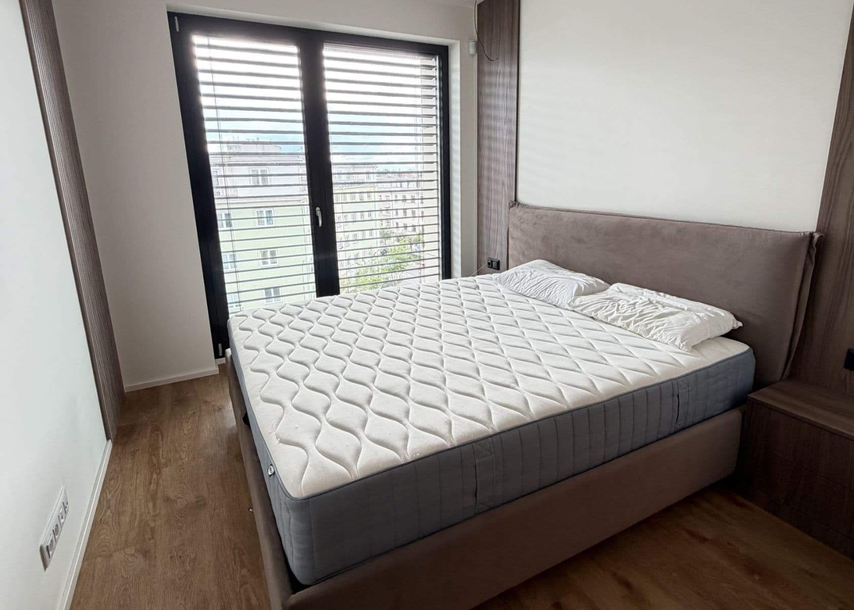 Prenájom bytu 2-izbový 65 m², Jana Želivského, Praha, Praha Prenájom bytu 2-izbový 65 m², Jana Želivského, Praha, Praha