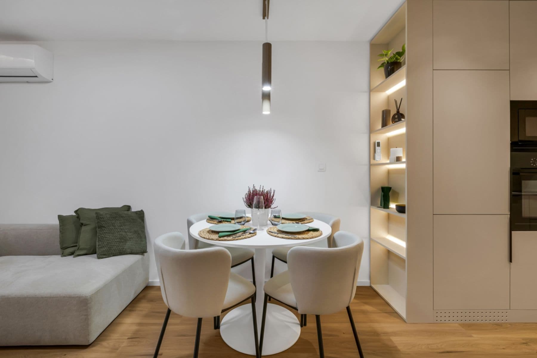 Predaj bytu 2-izbový 47 m², Tenisová, Praha, Praha Predaj bytu 2-izbový 47 m², Tenisová, Praha, Praha