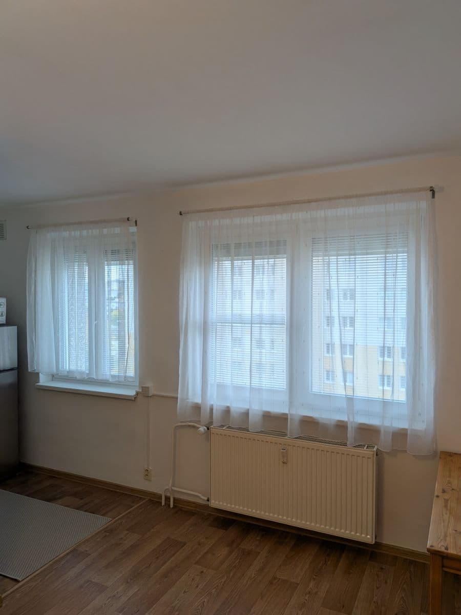 Prenájom bytu 1-izbový 28 m², Bělčická, Praha, Praha Prenájom bytu 1-izbový 28 m², Bělčická, Praha, Praha