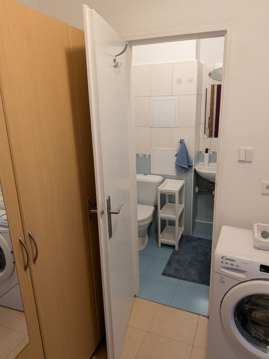 Prenájom bytu 1-izbový 28 m², Bělčická, Praha, Praha Prenájom bytu 1-izbový 28 m², Bělčická, Praha, Praha
