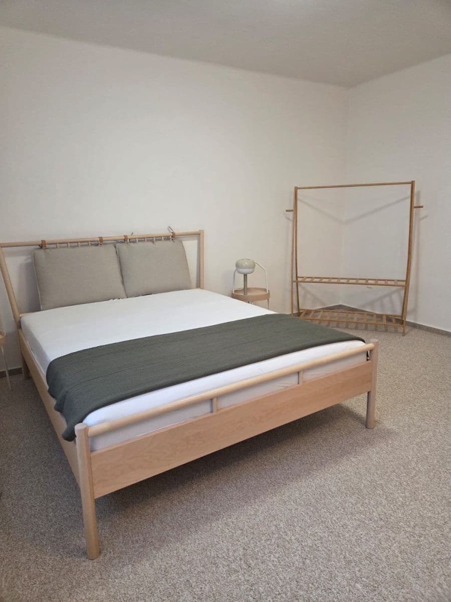 Prenájom bytu 1-izbový 58 m², K Lukám, Praha, Praha Prenájom bytu 1-izbový 58 m², K Lukám, Praha, Praha