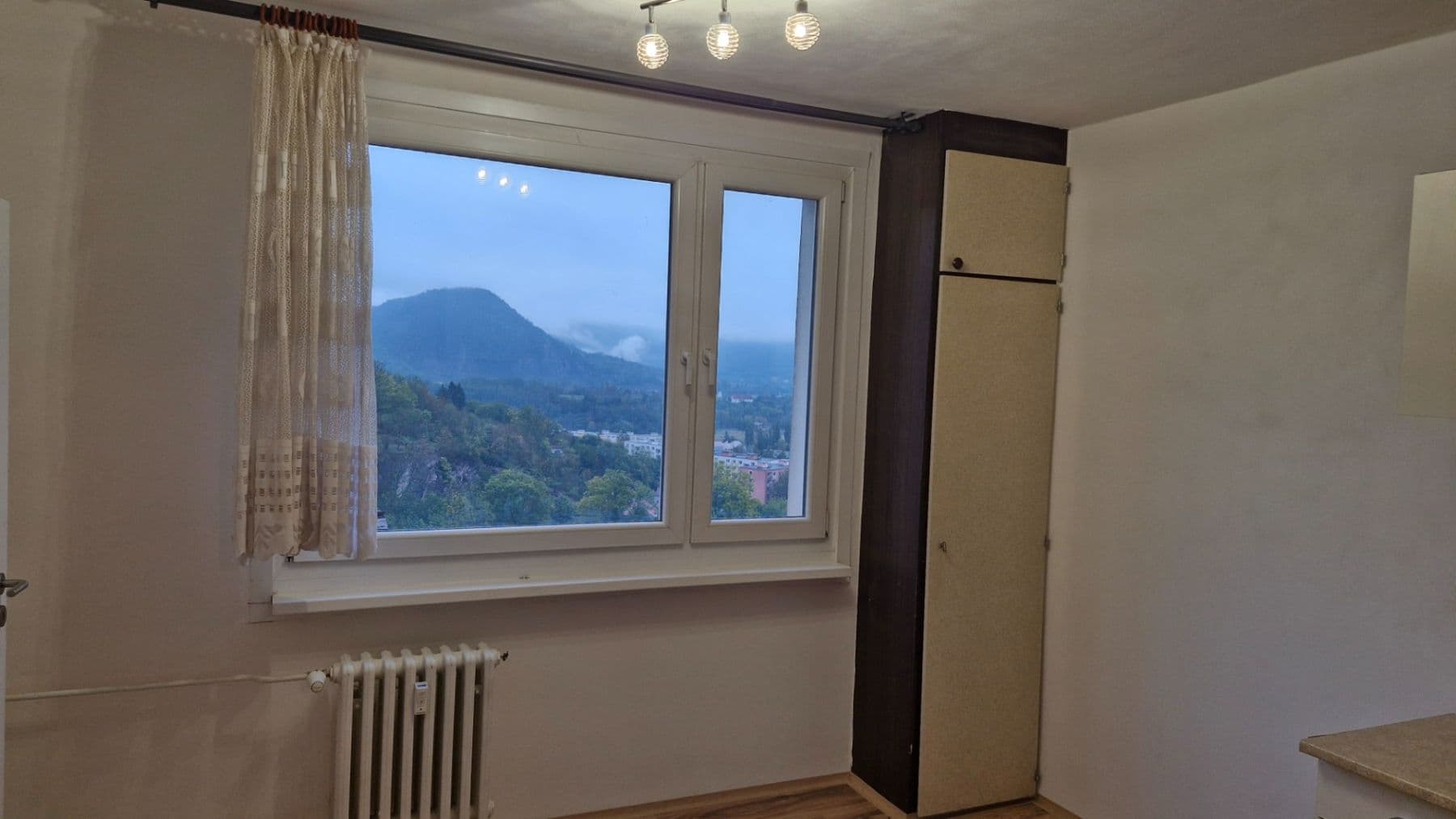 Prenájom bytu 1-izbový 35 m², Na Výšině, Ústí nad Labem, Ústecký kraj Prenájom bytu 1-izbový 35 m², Na Výšině, Ústí nad Labem, Ústecký kraj