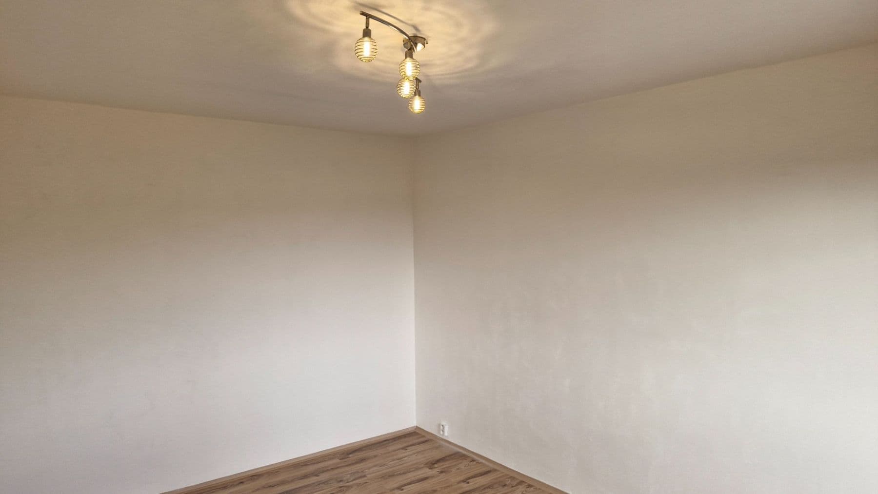 Prenájom bytu 1-izbový 35 m², Na Výšině, Ústí nad Labem, Ústecký kraj Prenájom bytu 1-izbový 35 m², Na Výšině, Ústí nad Labem, Ústecký kraj