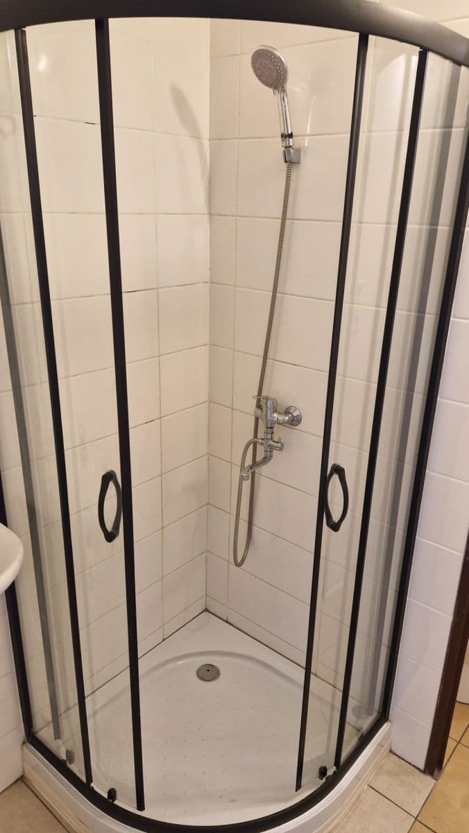 Prenájom bytu 1-izbový 35 m², Na Výšině, Ústí nad Labem, Ústecký kraj Prenájom bytu 1-izbový 35 m², Na Výšině, Ústí nad Labem, Ústecký kraj