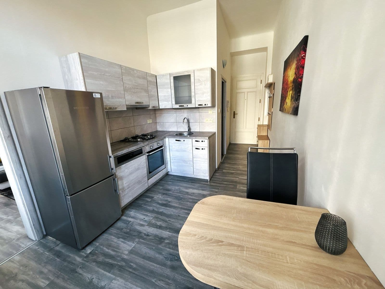 Prenájom bytu 1-izbový 40 m², Pernerova, Praha, Praha Prenájom bytu 1-izbový 40 m², Pernerova, Praha, Praha