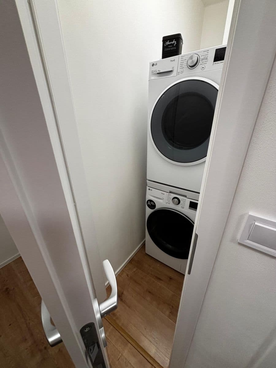Predaj bytu 3-izbový 62 m², Ke Kateřinkám, Praha, Praha Predaj bytu 3-izbový 62 m², Ke Kateřinkám, Praha, Praha