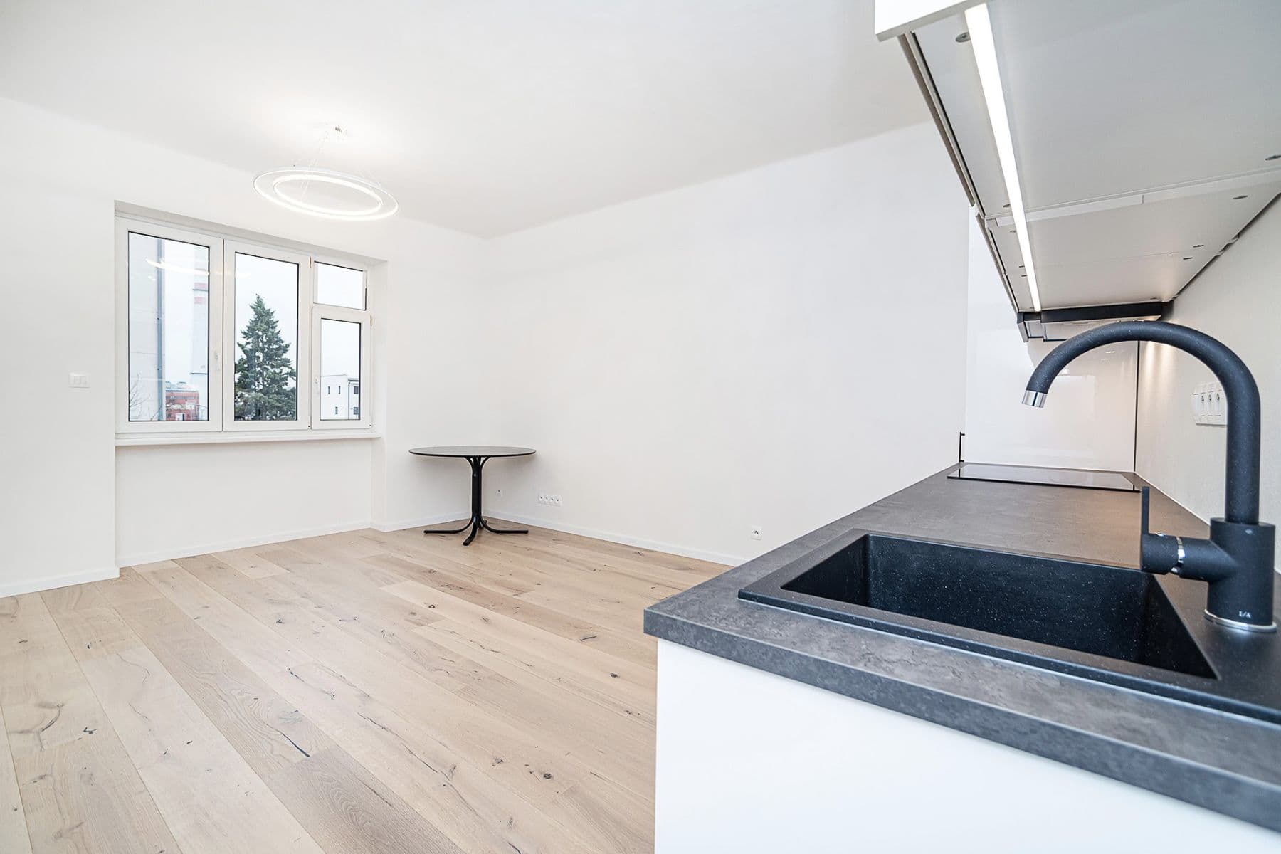 Predaj bytu 1-izbový 30 m², Brtnická, Praha, Praha Predaj bytu 1-izbový 30 m², Brtnická, Praha, Praha