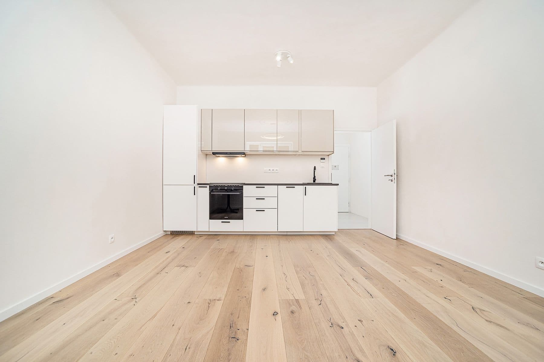 Predaj bytu 1-izbový 30 m², Brtnická, Praha, Praha Predaj bytu 1-izbový 30 m², Brtnická, Praha, Praha