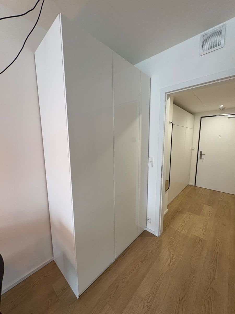 Prenájom bytu 1-izbový 40 m², Skálové, Praha, Praha Prenájom bytu 1-izbový 40 m², Skálové, Praha, Praha