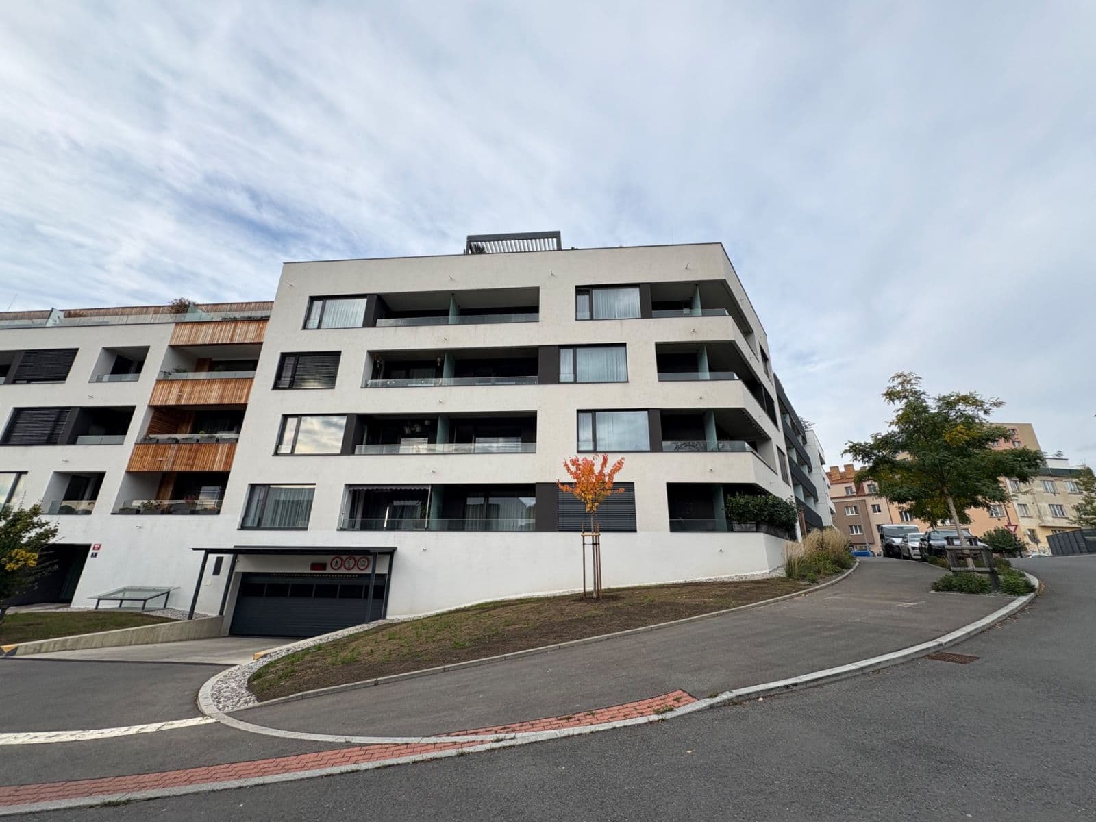 Prenájom bytu 1-izbový 40 m², Skálové, Praha, Praha Prenájom bytu 1-izbový 40 m², Skálové, Praha, Praha