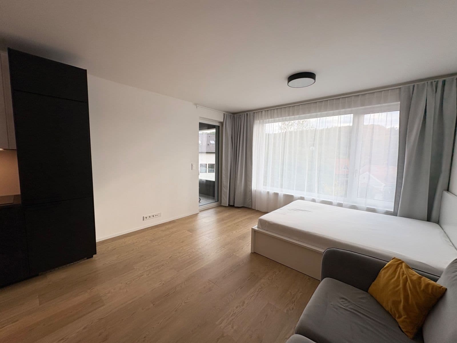 Prenájom bytu 1-izbový 40 m², Skálové, Praha, Praha Prenájom bytu 1-izbový 40 m², Skálové, Praha, Praha