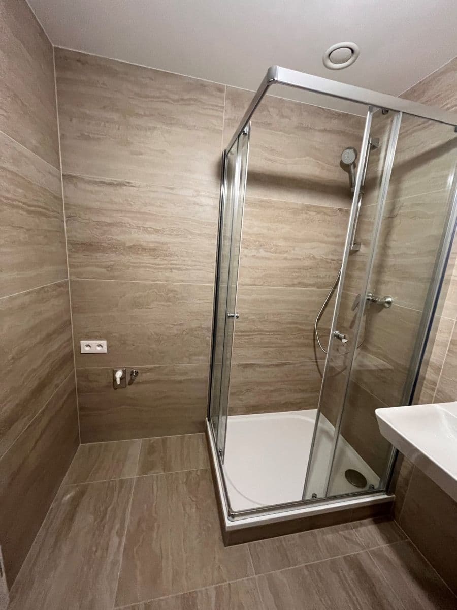 Prenájom bytu 2-izbový 60 m², Waltariho, Praha, Praha Prenájom bytu 2-izbový 60 m², Waltariho, Praha, Praha