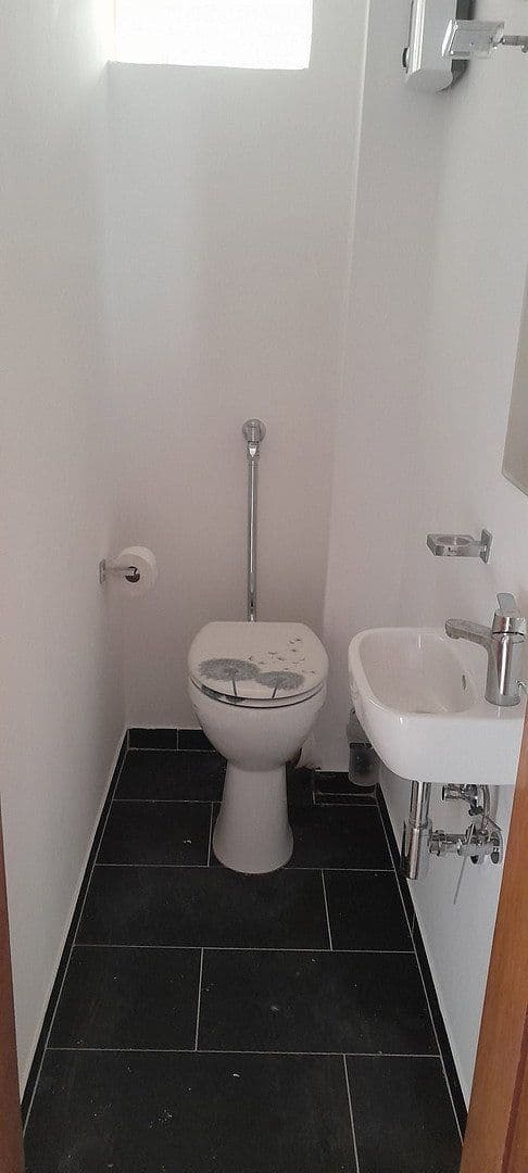 Prenájom bytu 1-izbový 72 m², Troisdorf, Severné Porýnie - Westfálsko Prenájom bytu 1-izbový 72 m², Troisdorf, Severné Porýnie - Westfálsko