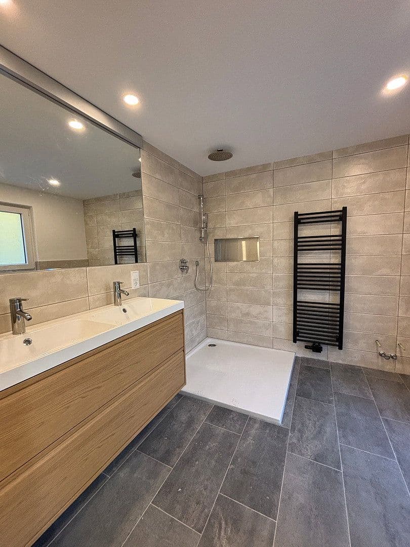Prenájom domu 137 m², pozemok 250 m², Provinzialstraße 97, Saarbrücken, Sársko Prenájom domu 137 m², pozemok 250 m², Provinzialstraße 97, Saarbrücken, Sársko