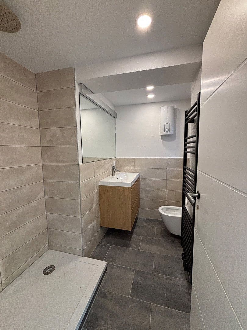 Prenájom domu 137 m², pozemok 250 m², Provinzialstraße 97, Saarbrücken, Sársko Prenájom domu 137 m², pozemok 250 m², Provinzialstraße 97, Saarbrücken, Sársko