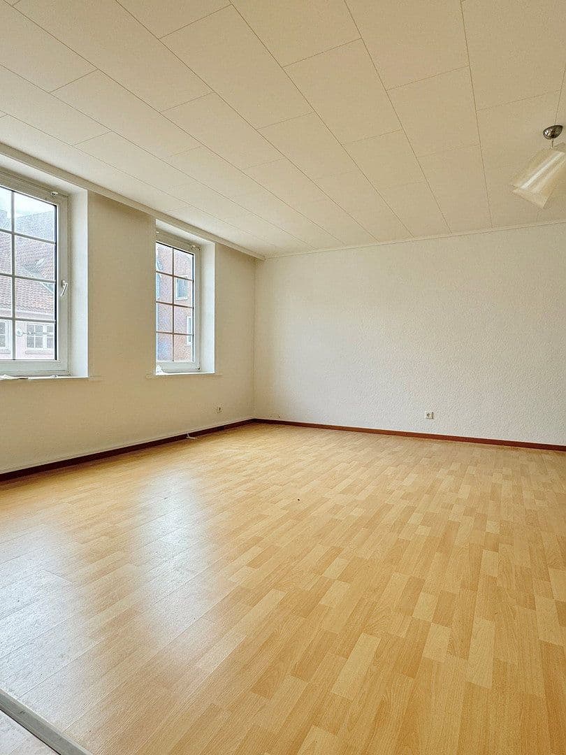 Prenájom bytu 3-izbový 105 m², Niedernstraße 49, Stadthagen, Dolné Sasko Prenájom bytu 3-izbový 105 m², Niedernstraße 49, Stadthagen, Dolné Sasko