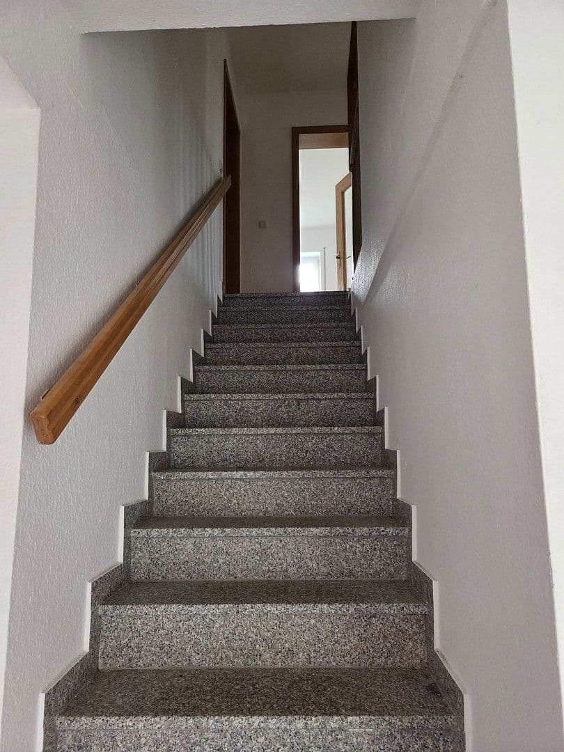 Prenájom bytu 3-izbový 83 m², Nossen, Sasko Prenájom bytu 3-izbový 83 m², Nossen, Sasko