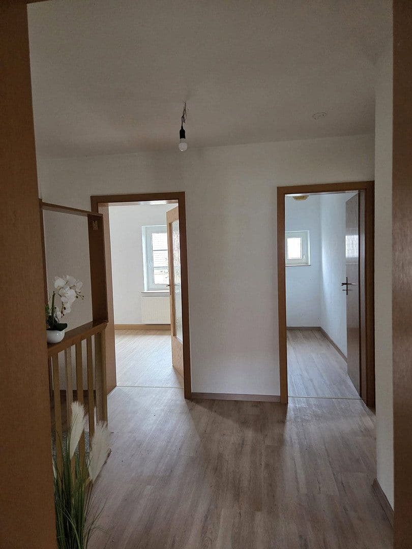 Prenájom bytu 3-izbový 83 m², Nossen, Sasko Prenájom bytu 3-izbový 83 m², Nossen, Sasko