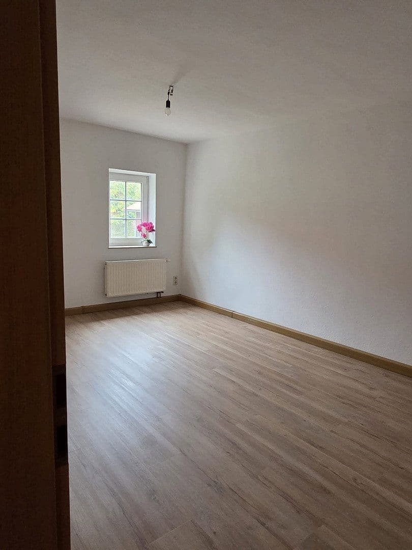 Prenájom bytu 3-izbový 83 m², Nossen, Sasko Prenájom bytu 3-izbový 83 m², Nossen, Sasko