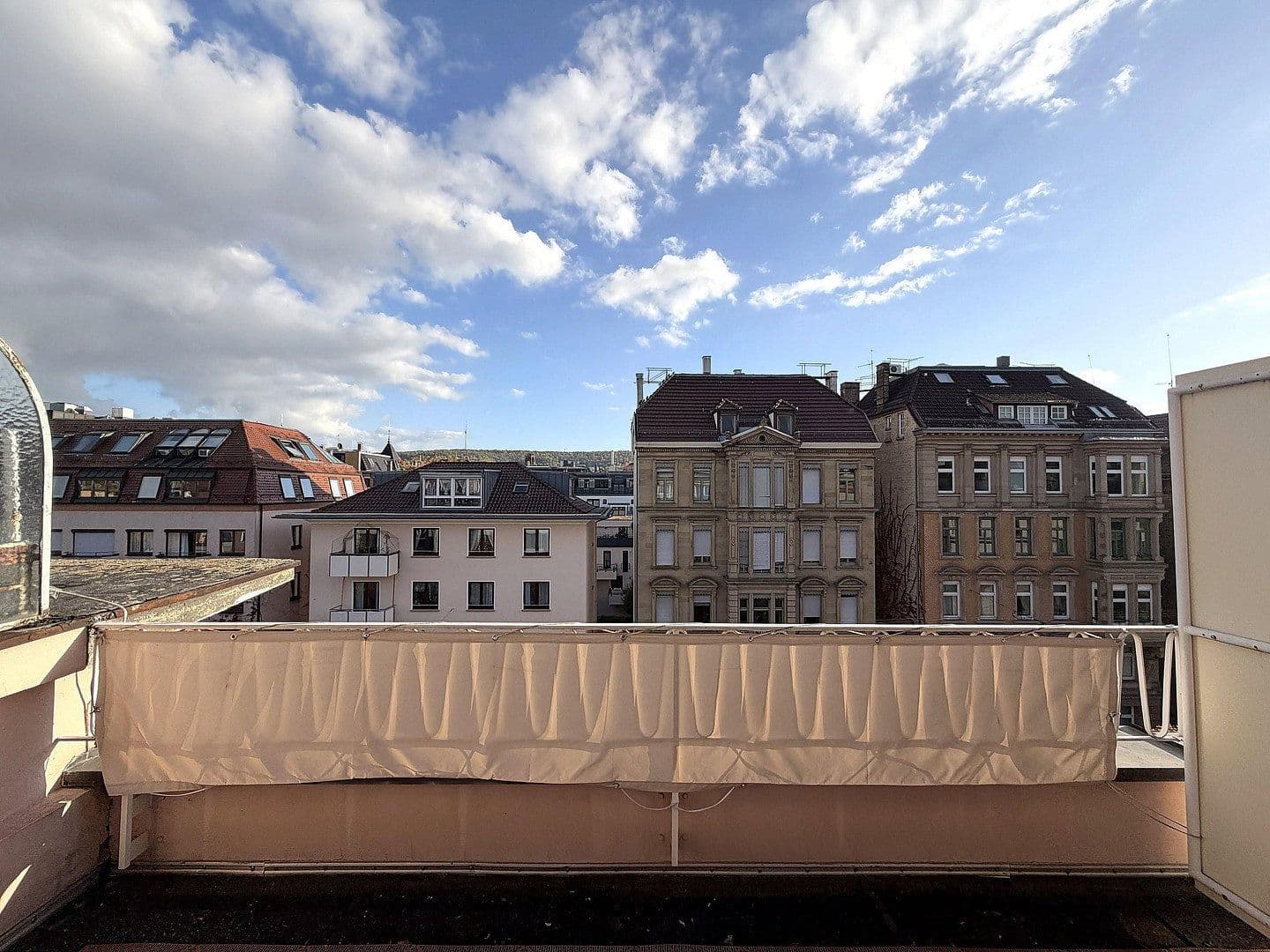 Prenájom bytu 2-izbový 44 m², Stuttgart, Bádensko-Wurttembersko Prenájom bytu 2-izbový 44 m², Stuttgart, Bádensko-Wurttembersko