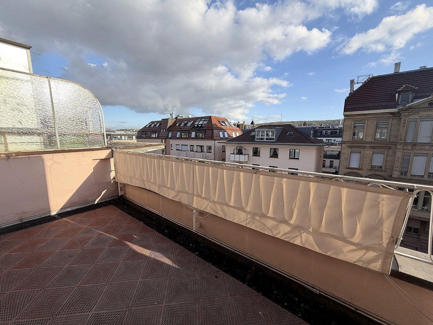 Prenájom bytu 2-izbový 44 m², Stuttgart, Bádensko-Wurttembersko Prenájom bytu 2-izbový 44 m², Stuttgart, Bádensko-Wurttembersko