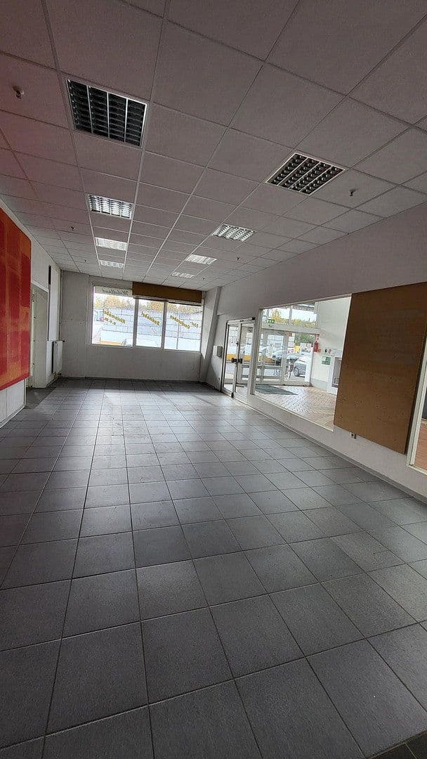 Prenájom nebytového priestoru 1.043 m², Oeynhausener Straße 48-54, Löhne, Severné Porýnie - Westfálsko Prenájom nebytového priestoru 1.043 m², Oeynhausener Straße 48-54, Löhne, Severné Porýnie - Westfálsko