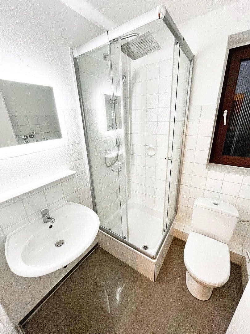 Prenájom bytu 1-izbový 44 m², Stuttgart, Bádensko-Wurttembersko Prenájom bytu 1-izbový 44 m², Stuttgart, Bádensko-Wurttembersko