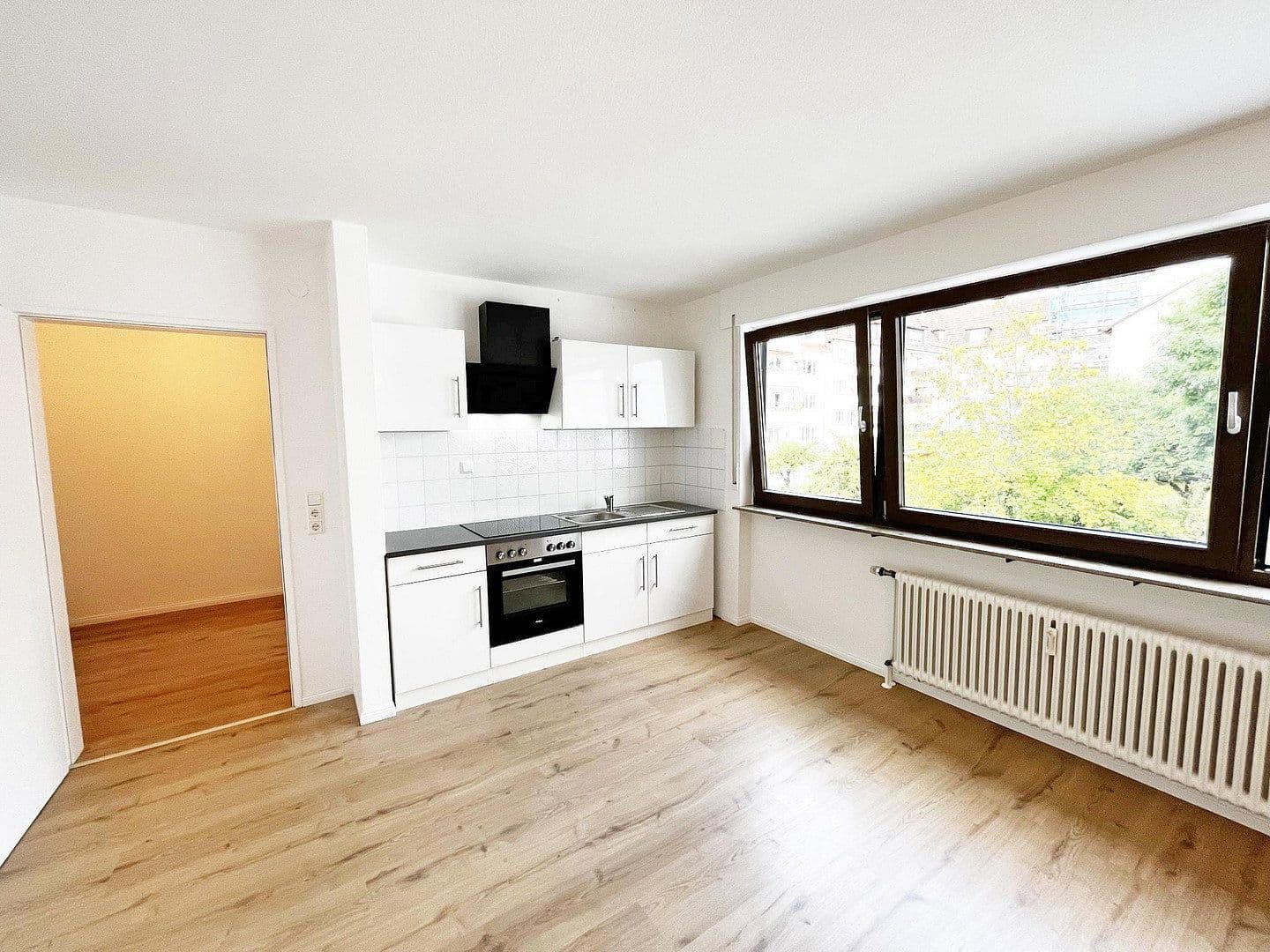 Prenájom bytu 1-izbový 44 m², Stuttgart, Bádensko-Wurttembersko Prenájom bytu 1-izbový 44 m², Stuttgart, Bádensko-Wurttembersko