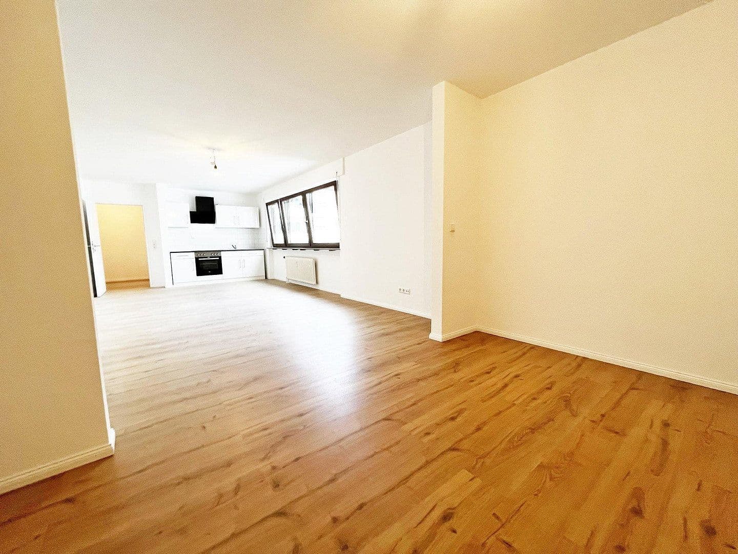 Prenájom bytu 1-izbový 44 m², Stuttgart, Bádensko-Wurttembersko Prenájom bytu 1-izbový 44 m², Stuttgart, Bádensko-Wurttembersko