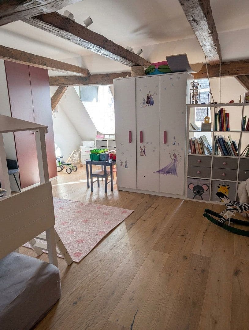 Predaj bytu 4-izbový 140 m², Baiersdorf, Bavorsko Predaj bytu 4-izbový 140 m², Baiersdorf, Bavorsko